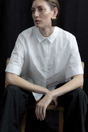 10_KATHARINA_HOVMAN_weisse_Bluse