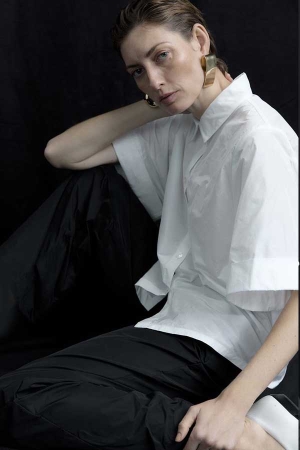 9_KATHARINA_HOVMAN_weisse_Bluse