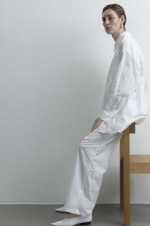 12_KATHARINA_HOVMAN_weisse_Bluse